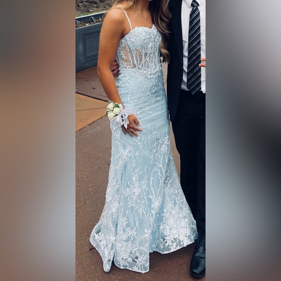 Prom Dress - Picture 2 of 4